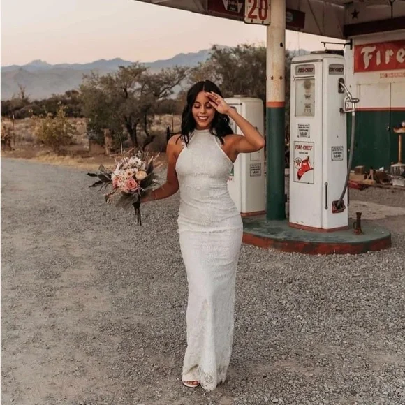 Plus size western boho white wedding dress halter neck with lace design - Picture 1 of 2